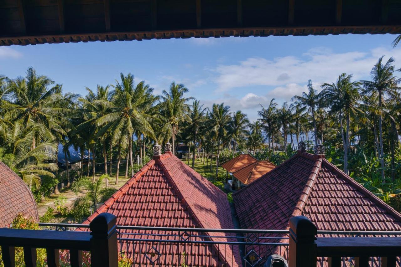 Coconut Hill Cottage Batununggul Exterior photo